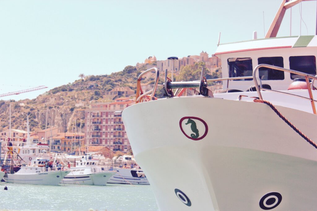 travel to Sicily by yacht